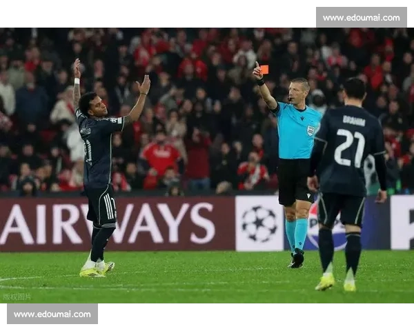 当家球星意外受伤赛季前景蒙阴影球队紧急调整战术布局引发联盟关注 - 副本